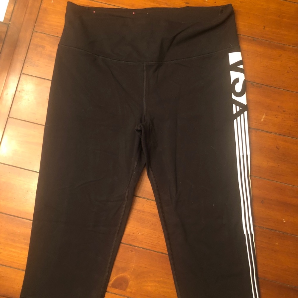 VIctoria’s Secret Sport / VSX Crop Leggings